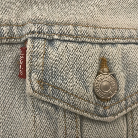 Levi's Trucker Jeans Jacket Women Denim Size Large Light Wash Metal Buttons - Picture 13 of 16